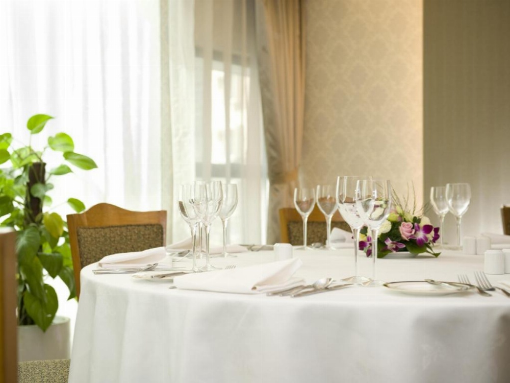 Bishop Lei International House