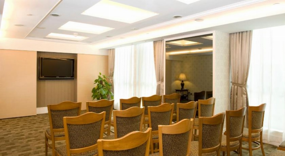 Bishop Lei International House Image 16